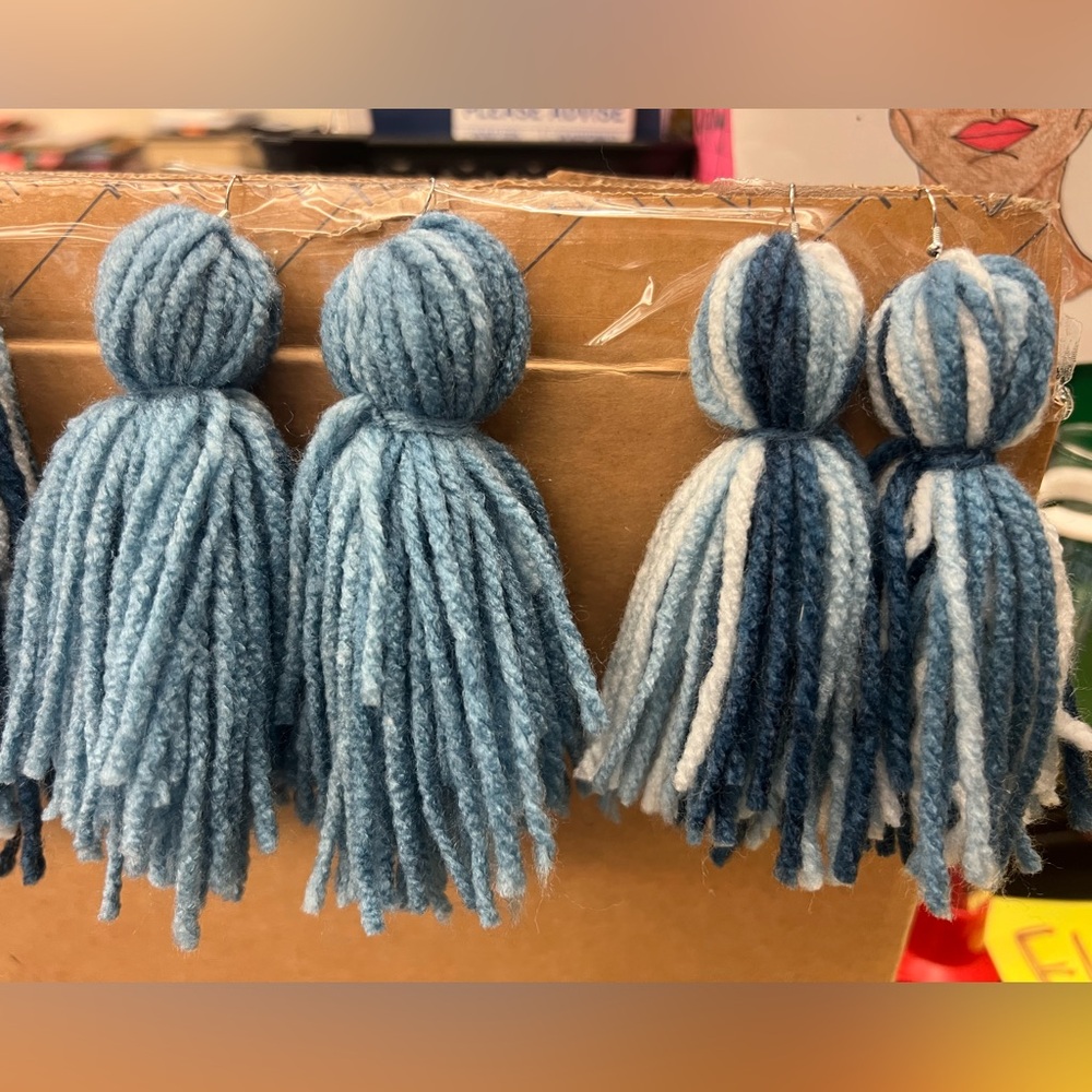 Denim Blue Yarn Tassels - Picture 2 of 5
